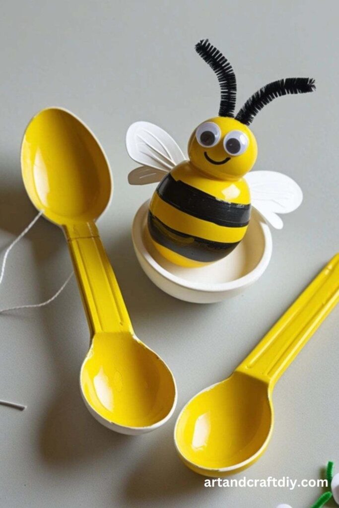 Bumblebee Plastic Spoon Craft