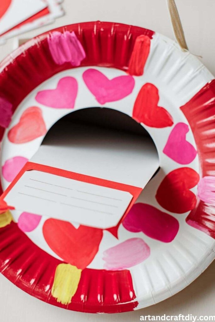 Paper Plate Mailbox