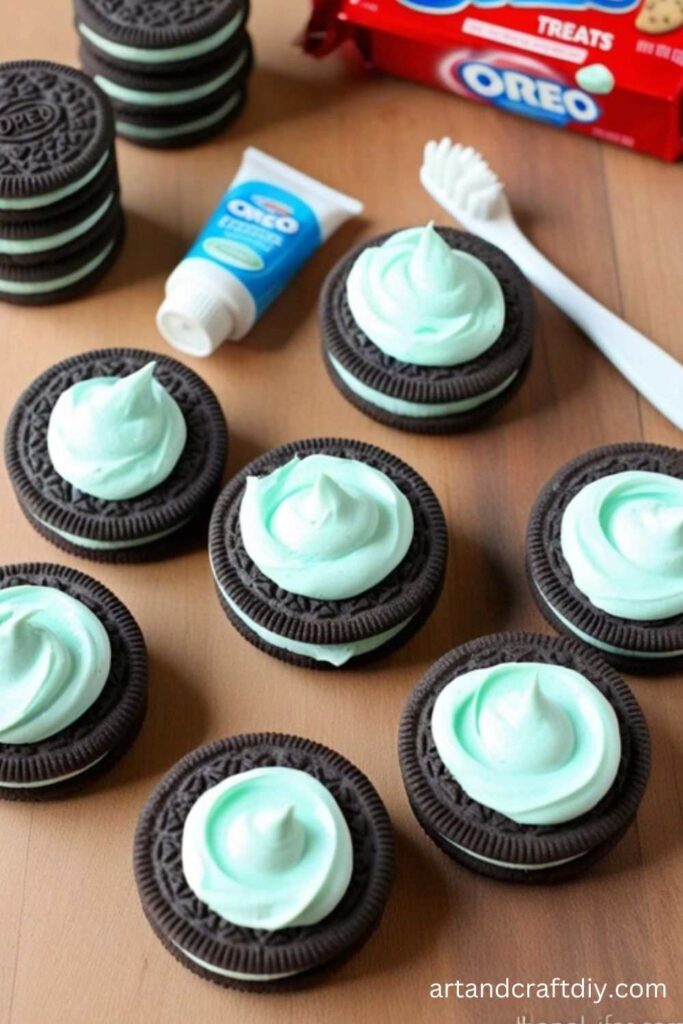 Toothpaste Filled Oreos