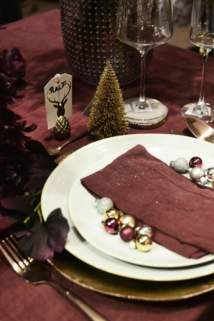 Holiday Dining Table Centerpieces