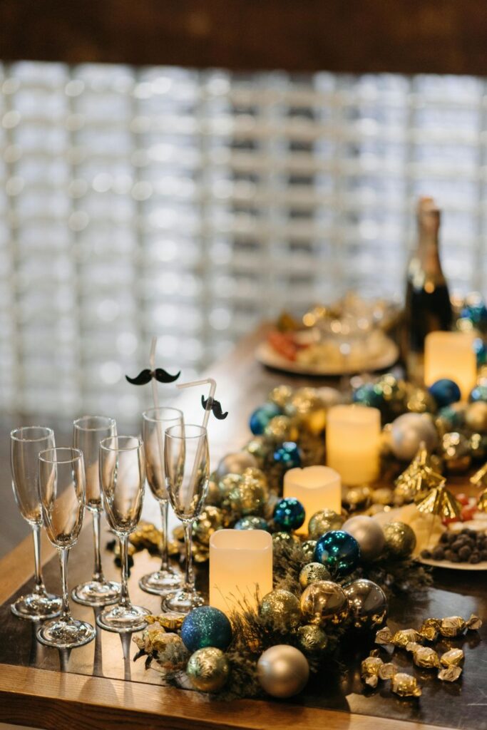 Glamorous Gold and Silver Table