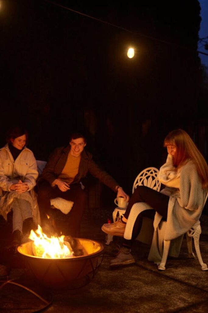 Outdoor Fire Pit Lounge