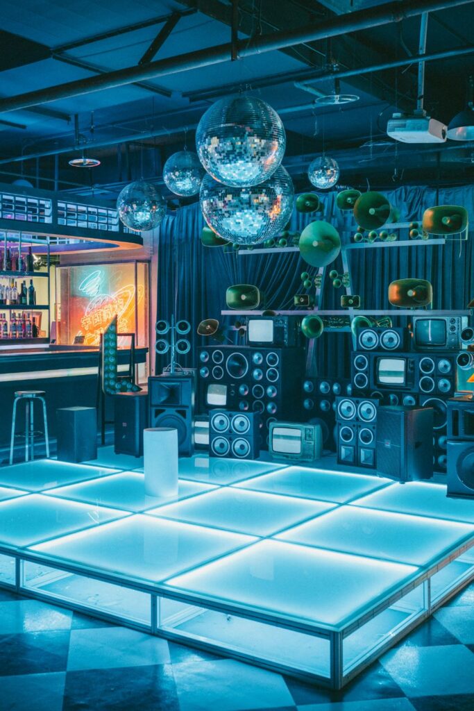 Retro 2000s Theme