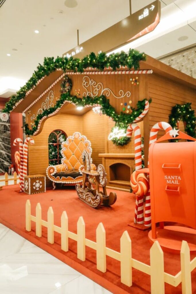 Santa’s Workshop Theme