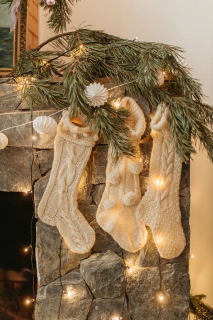 Cozy Fireplace Garland