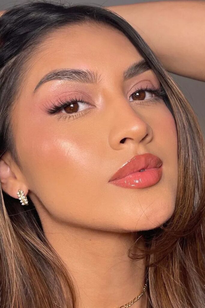 Peachy Glow Valentine Makeup