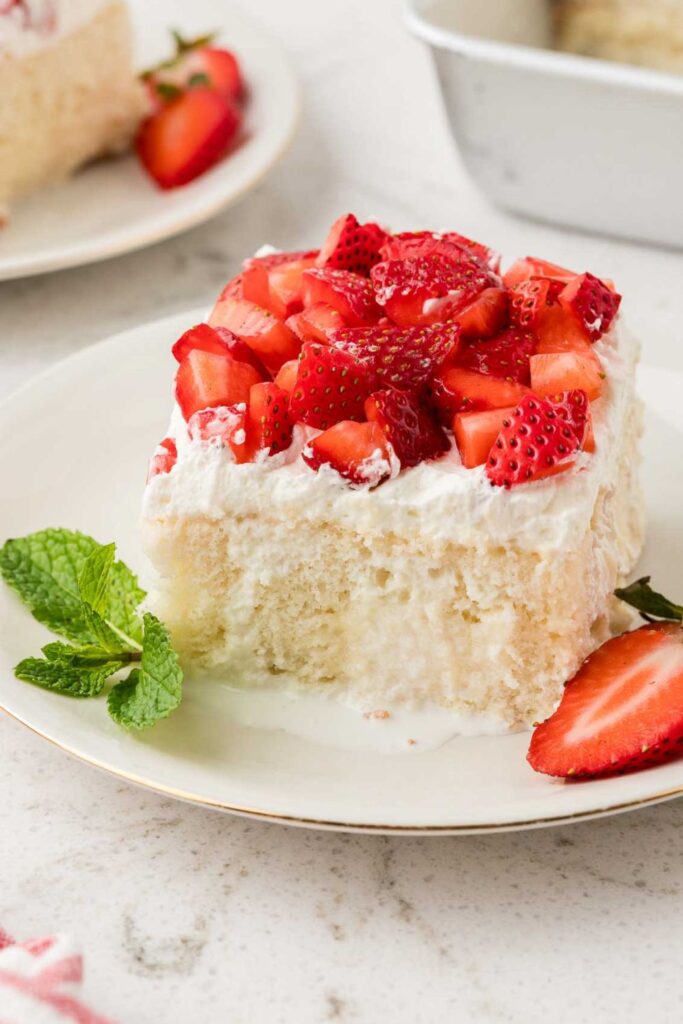 Strawberry Cream Valentine Cake