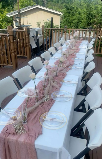 Minimalist Neutral Table Setting