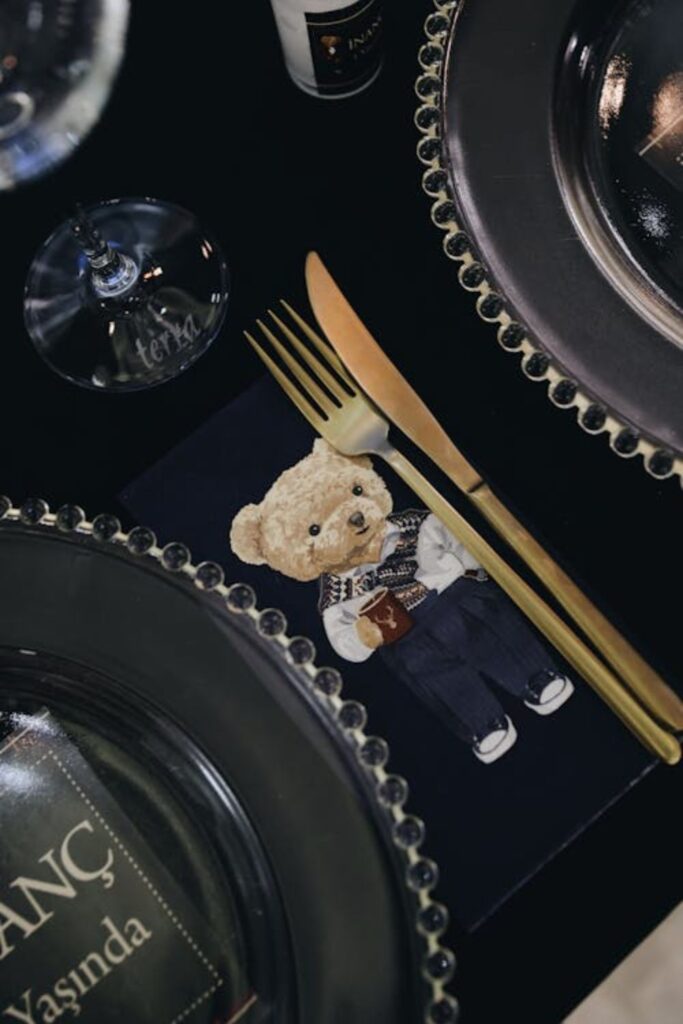 Elegant Black and Gold Theme