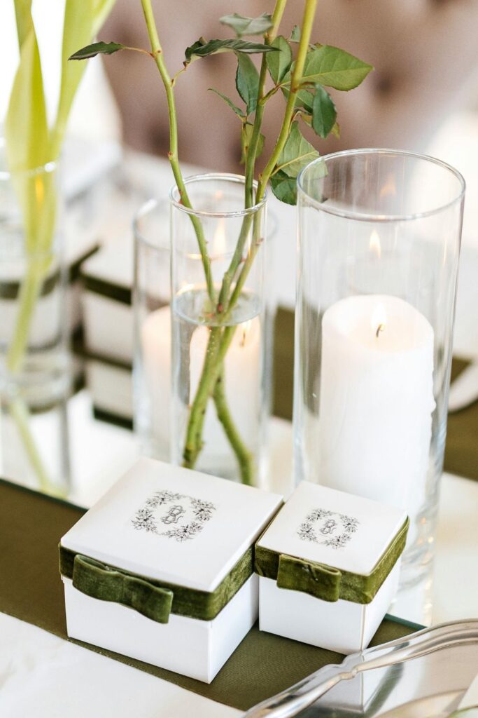 Minimalist White and Green Theme